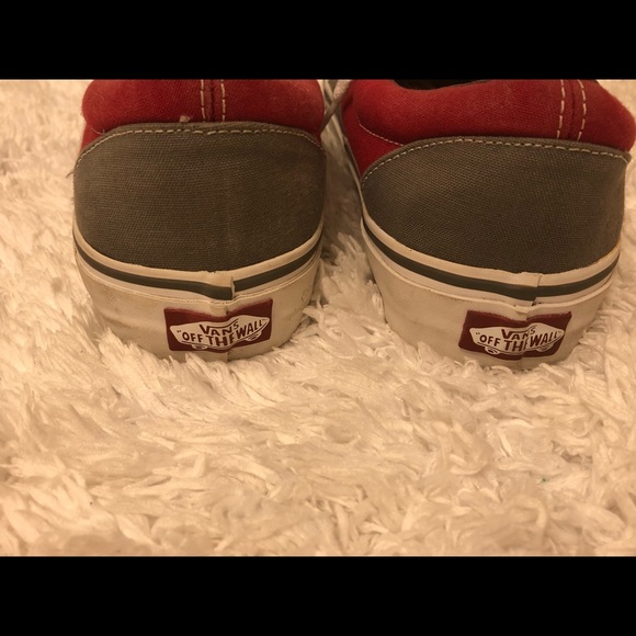 VANS Women’s gray and red 8.5 - Picture 3 of 6